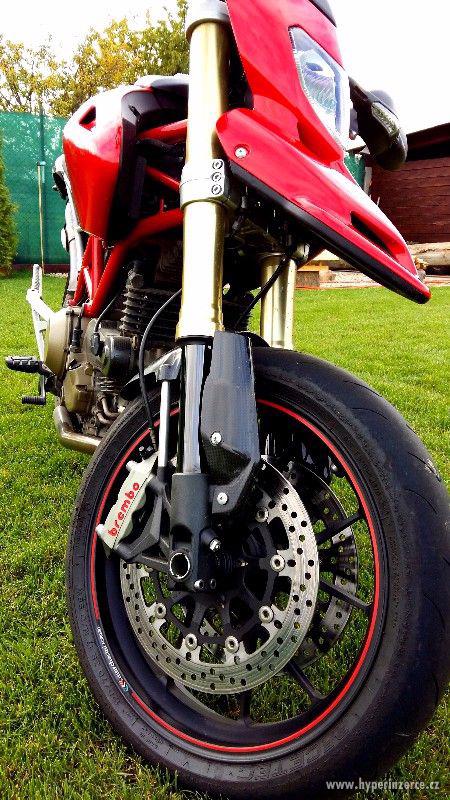 Ducati Hypermotard 1100S - foto 6