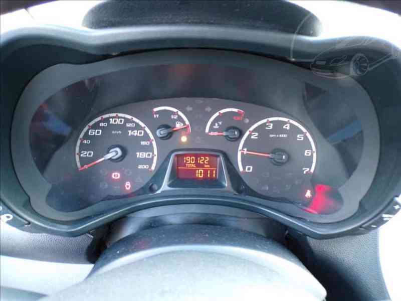 Ford Ka 1,2 i - Hned odjíždíte - foto 6