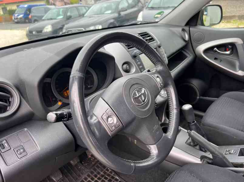 Toyota RAV 4 2,0i Cross Sport benzín 112kw - foto 14