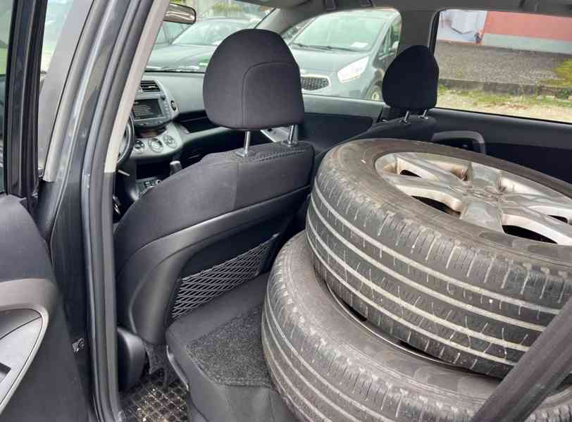 Toyota RAV 4 2,0i Cross Sport benzín 112kw - foto 12