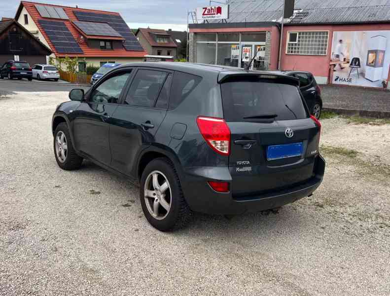 Toyota RAV 4 2,0i Cross Sport benzín 112kw - foto 6
