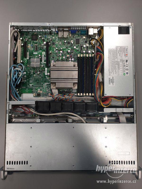 server Supermicro X8SIE, Intel Xeon Quad 2,4 GHz, 4 Core