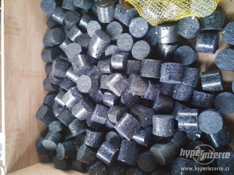 Papírové brikety I. jakost - foto 2