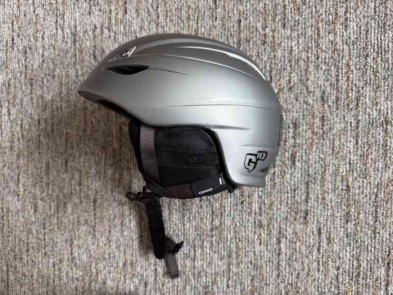 Lyžařská přilba Giro G10, vel. S. - foto 2