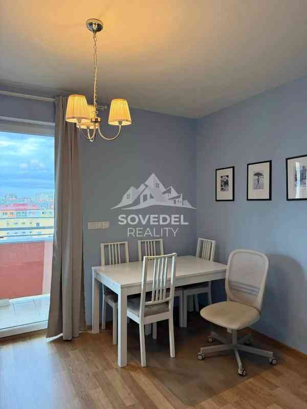 Pronájem bytu 2+kk 56 m² - foto 2