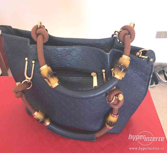 Námořnická/modrá kabelka se zlatými doplňky styl Gucci - foto 1