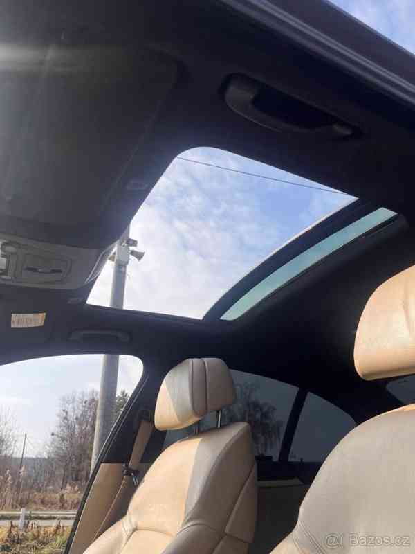 BMW Řada 5 3,0   d xDrive - foto 15
