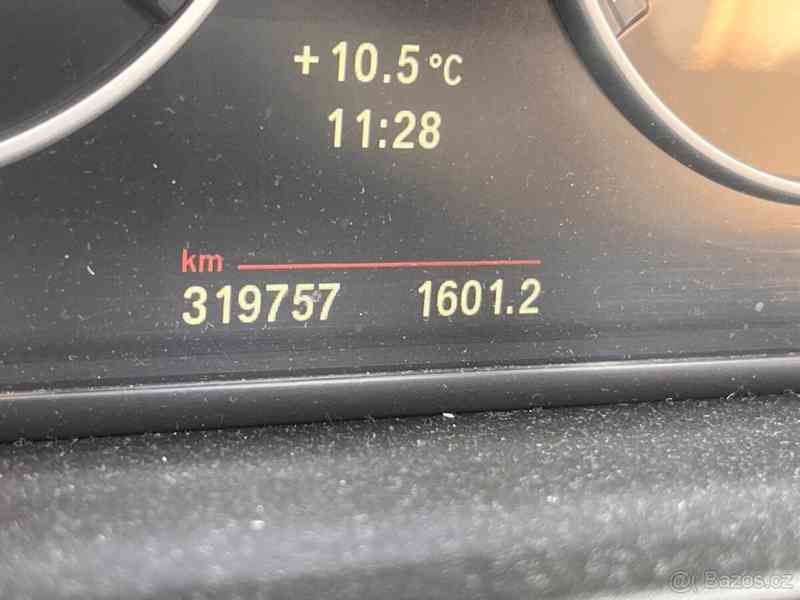 BMW Řada 5 3,0   d xDrive - foto 19