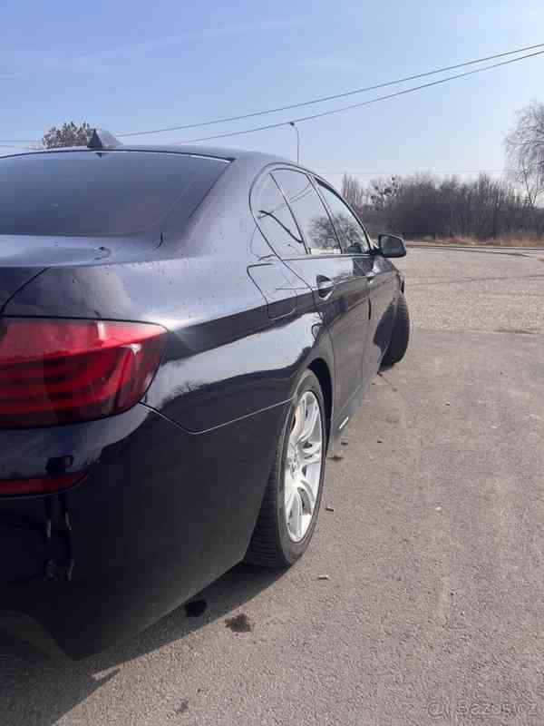 BMW Řada 5 3,0   d xDrive - foto 12