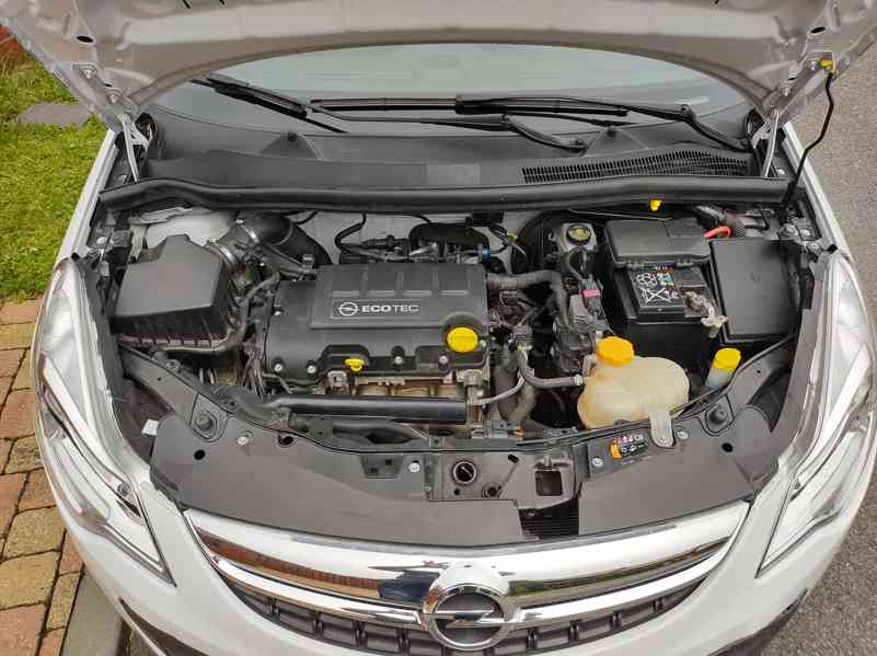 Opel Corsa 1.2 27 tis.km s ručním plynem pro ZTP - foto 12