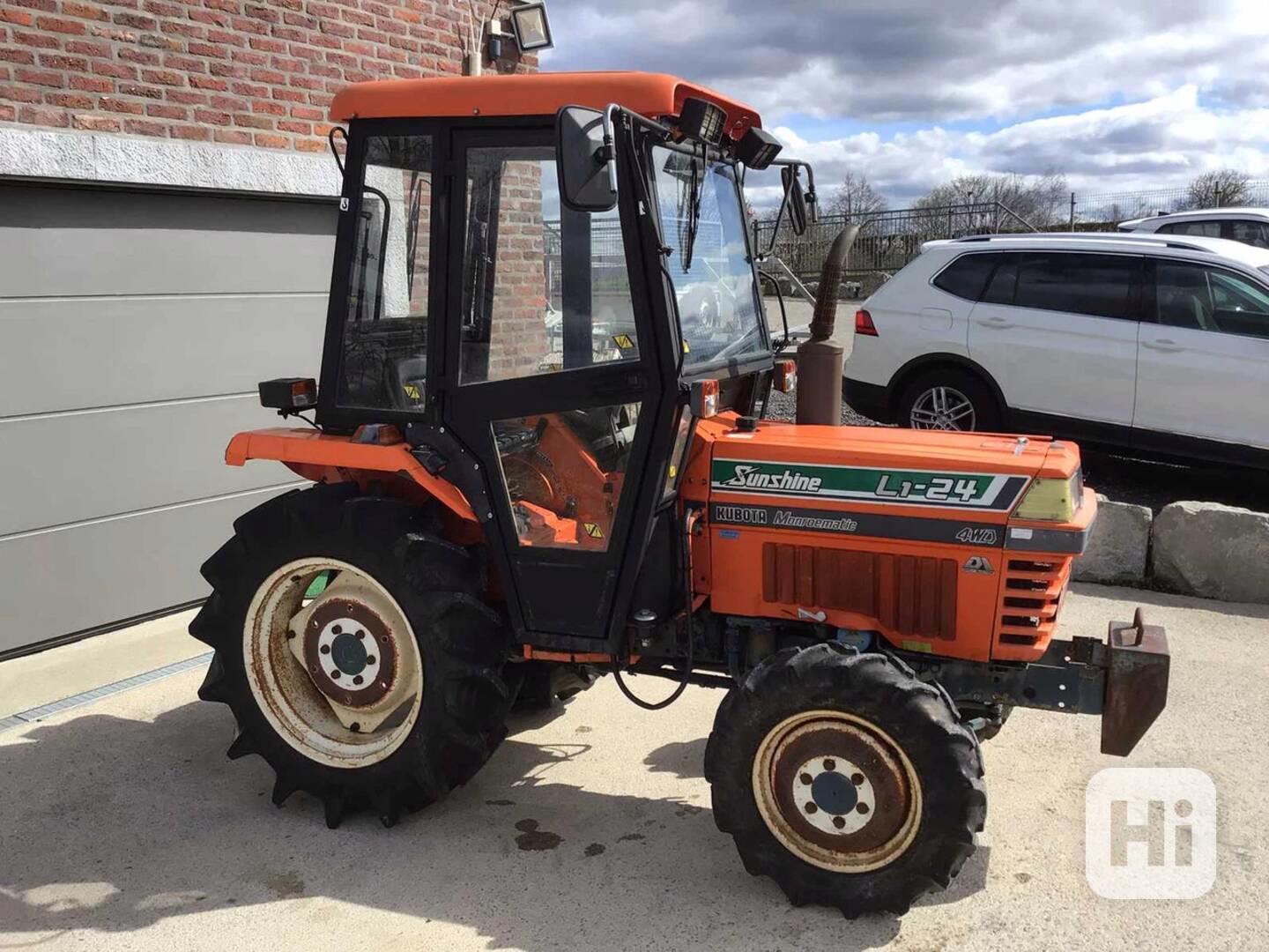 Traktor Kubota L1 24 - foto 1