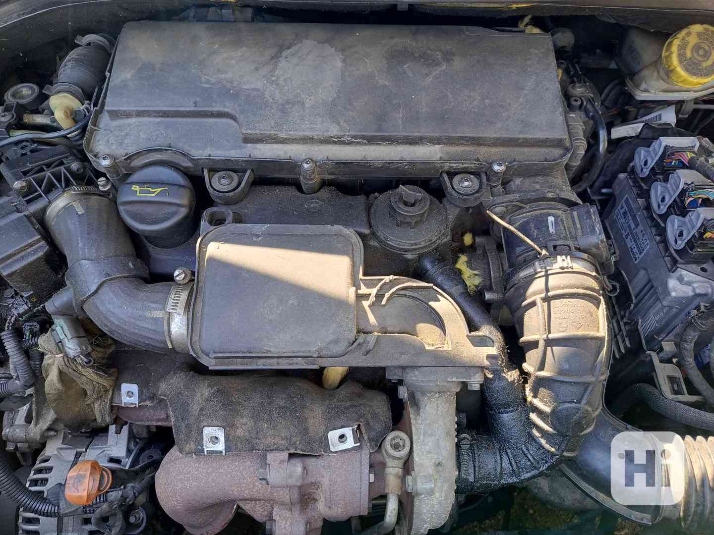  Prodám motor 1.4Hdi 50kW 8HZ Peugeot - Citroen - foto 1