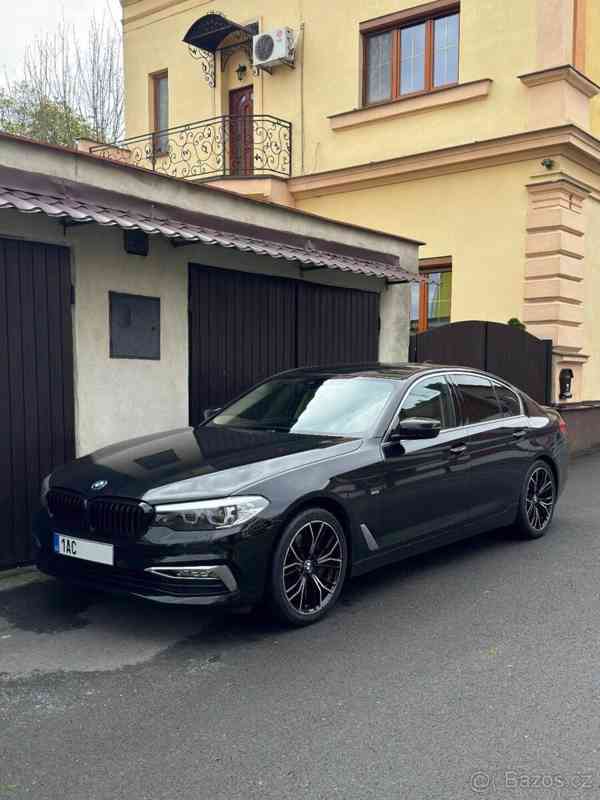 BMW Řada 5 3,0 540i xDrive AT  540i xDrive - foto 5