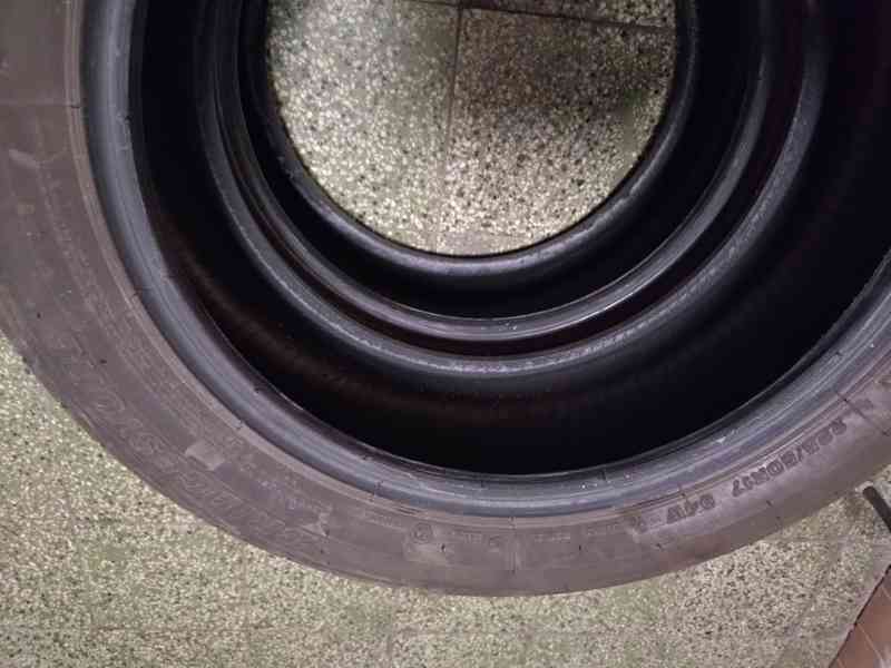 4 letní pneu R17, 2x Michelin a 2x Bridgestone. - foto 3