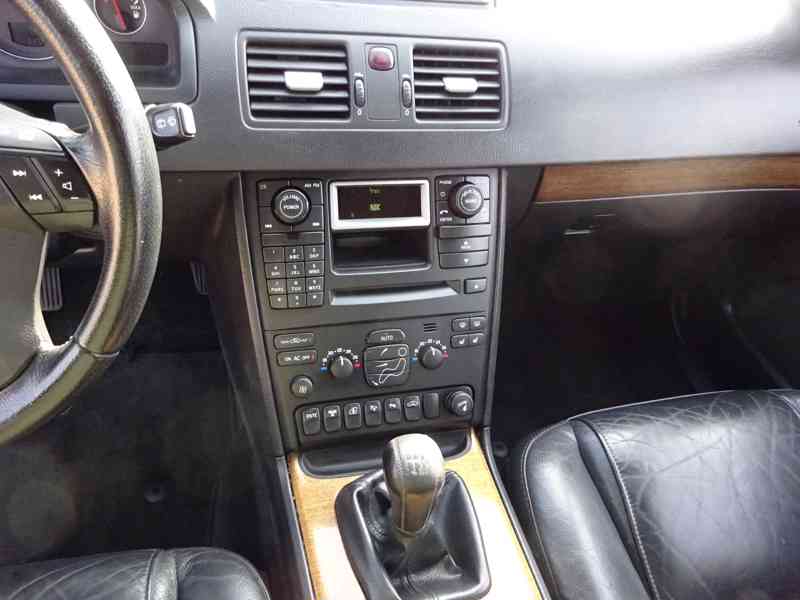 Volvo XC 90 D5 AWD 2.4D r.v.2006 (132 kw) - foto 12