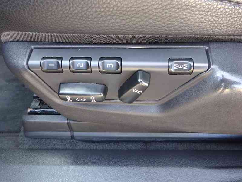 Volvo XC 90 D5 AWD 2.4D r.v.2006 (132 kw) - foto 15