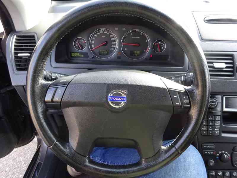 Volvo XC 90 D5 AWD 2.4D r.v.2006 (132 kw) - foto 10