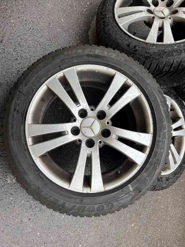 Mercedes-Benz Třídy C 2,0 C200 CDI W204 100KW 2014 - foto 15