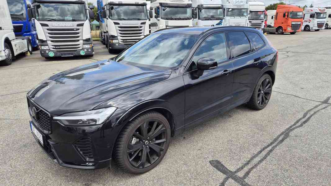 VOLVO XC60 2.0 AWD aut. Ultimate Black Edition - foto 2