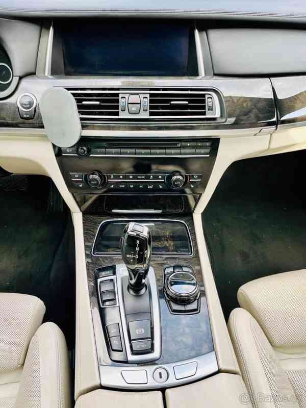 BMW Řada 7 3,0   740xd 2014 230kw DPH - foto 15