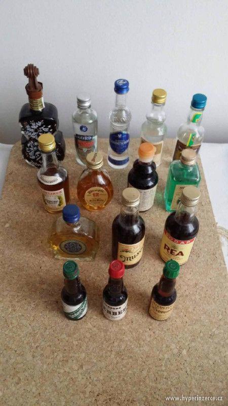 LAHVIČKY S ALKOHOLEM - foto 1