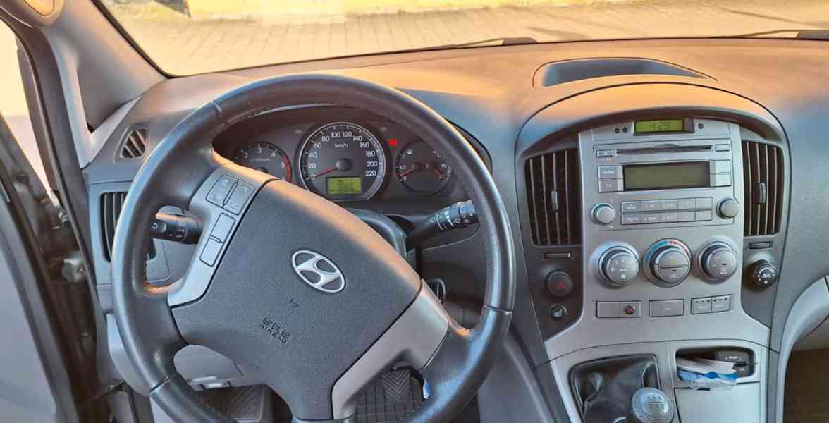 Hyundai H-1 Starex 2,5d 125kw - foto 7