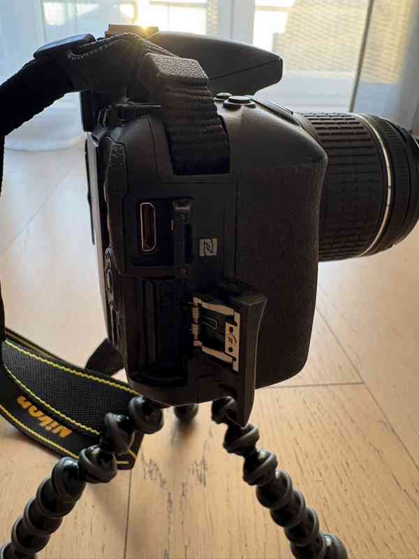 Digitální zrcadlovka Nikon D5600 - kompletní balení - foto 7