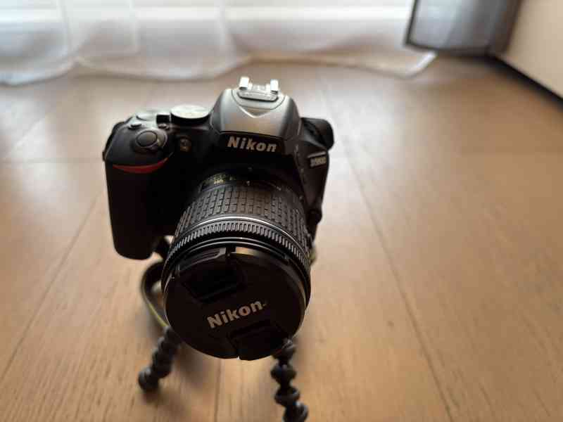 Digitální zrcadlovka Nikon D5600 - kompletní balení - foto 3