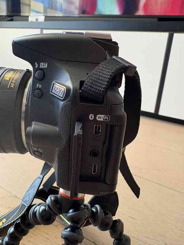 Digitální zrcadlovka Nikon D5600 - kompletní balení - foto 8
