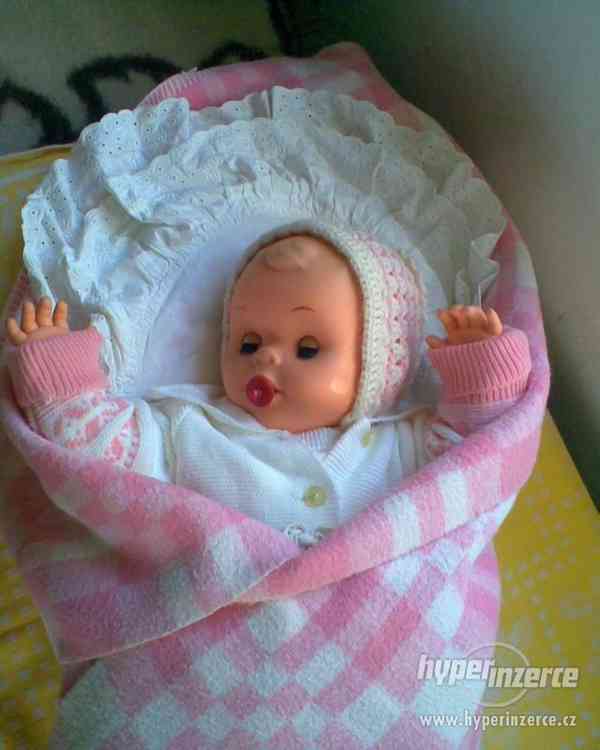 Retro panenka s postýlkou - foto 13