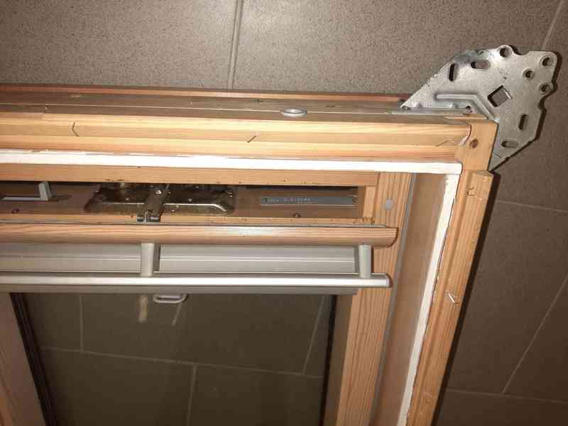 Střešní okno VELUX. Osobně Brno - foto 11