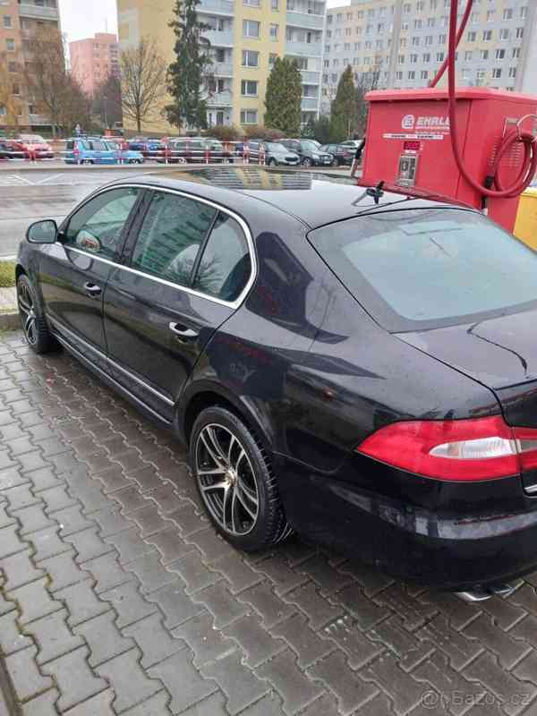 Škoda Superb 3,6   fsi v6 - foto 14