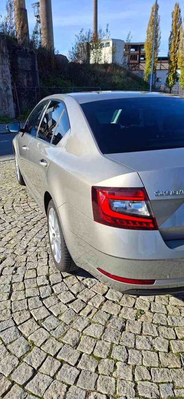 Škoda Octavia 1,6   TDI 85kw Style plus - foto 8