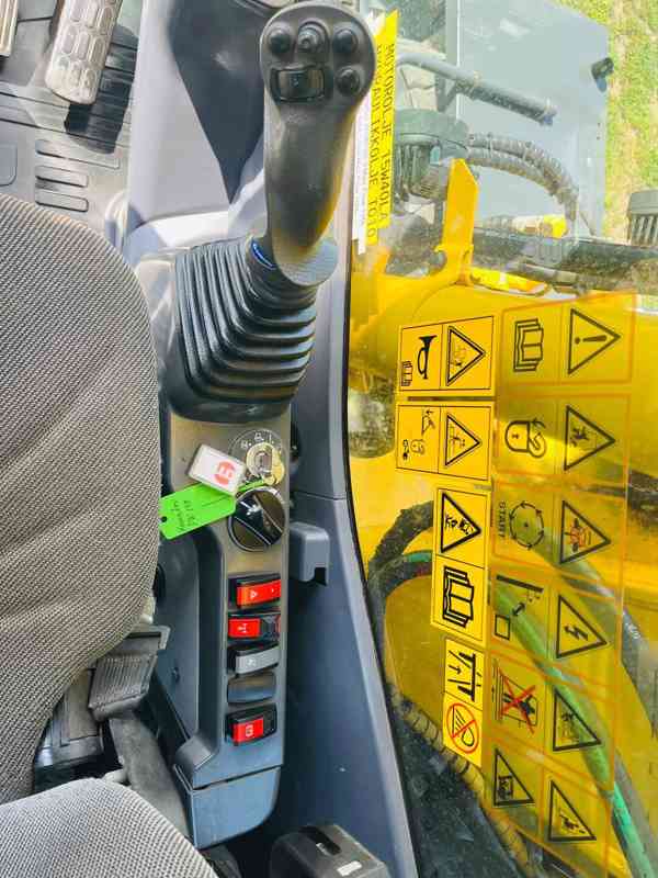 Kolové rypadlo Komatsu PW148-10 (Možnost leasingu) - foto 11