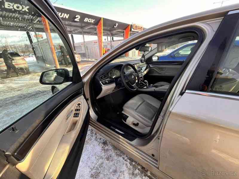 BMW Řada 5 3,0   F10 - foto 8