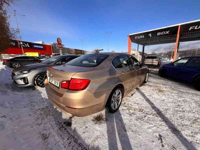 BMW Řada 5 3,0   F10 - foto 5