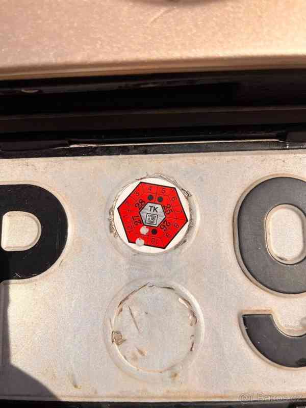 BMW Řada 5 3,0   F10 - foto 18