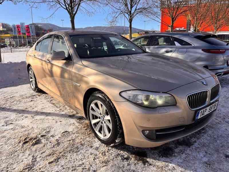 BMW Řada 5 3,0   F10 - foto 11