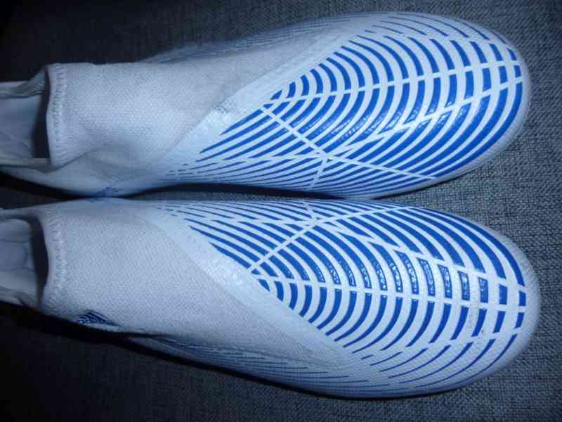 Nové kopačky Adidas Predator a jiné fotbalové: Nike, Umbro - foto 7