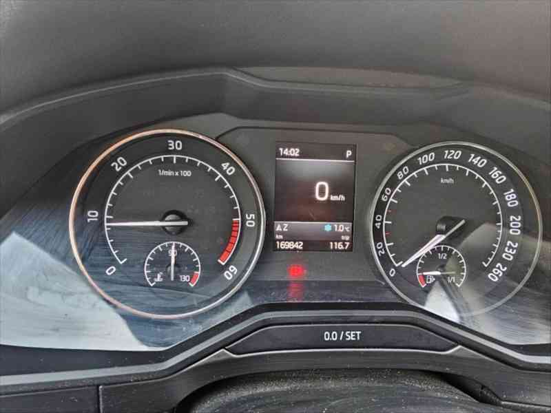 Škoda Superb 2,0 - foto 13