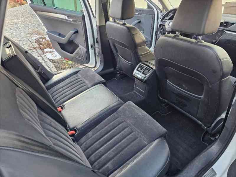 Škoda Superb 2,0 - foto 16