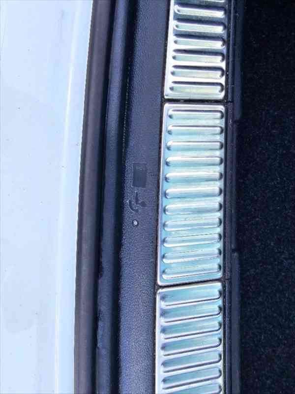 Škoda Superb 2,0 - foto 14