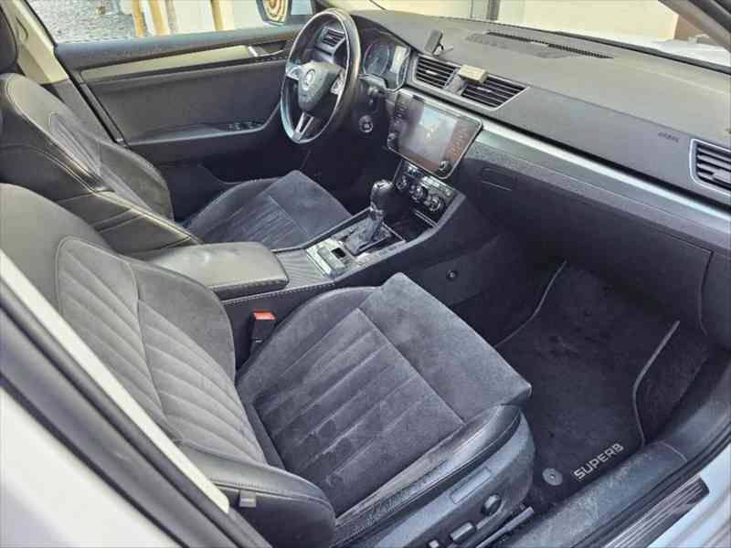 Škoda Superb 2,0 - foto 20