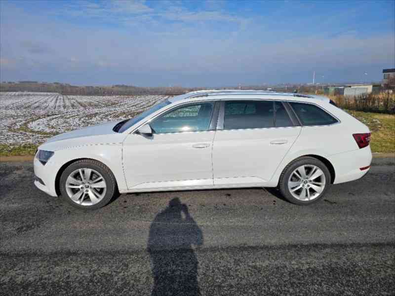 Škoda Superb 2,0 - foto 10