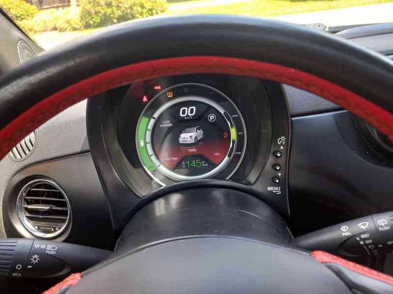 Fiat 500E 24 kWh, 83 kW r.v. 2014, modrá metalíza - foto 8