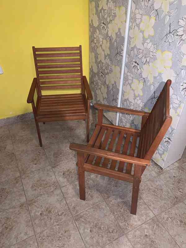 Dřevěné zahradní židle s područkami – až 3 ks, Olomouc - foto 3