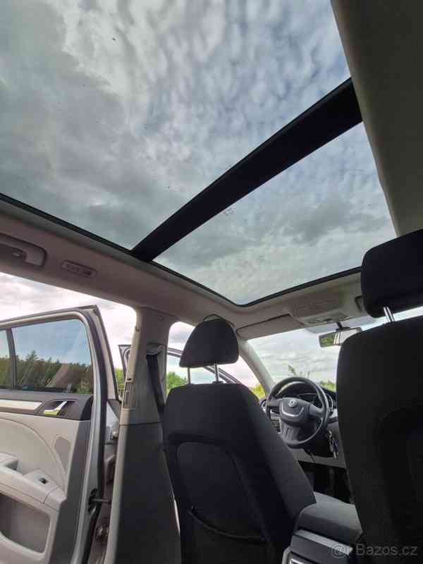 Škoda Superb 2,0   TDI 125 kW – PANORAMA, TAŽNÉ - foto 11