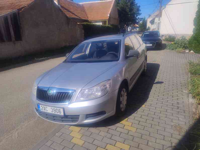 Škoda Octavia kombi 1,6 TDi 2011 - foto 4