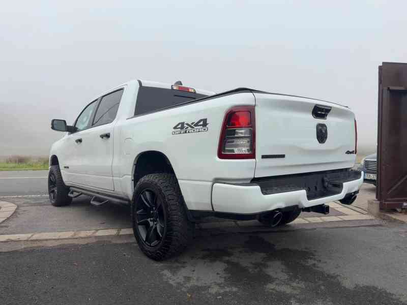 RAM 1500 Bighorn 5,7 Hemi Lonestar Crew 2023 - foto 3