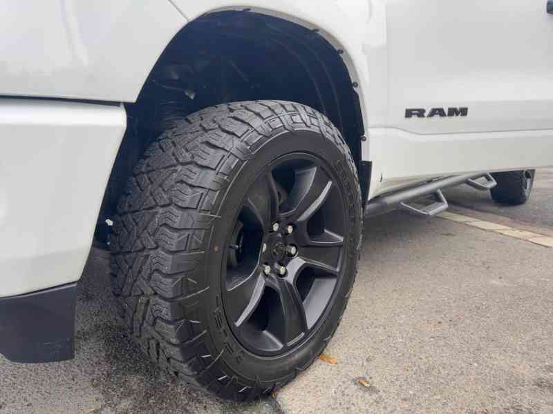 RAM 1500 Bighorn 5,7 Hemi Lonestar Crew 2023 - foto 20